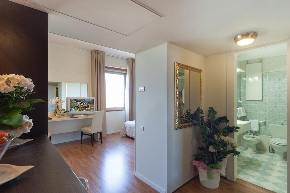 Suite Hotel Elite Bologna Esterno foto