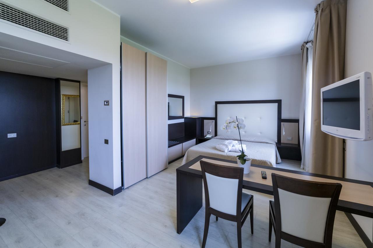 Suite Hotel Elite Bologna Esterno foto
